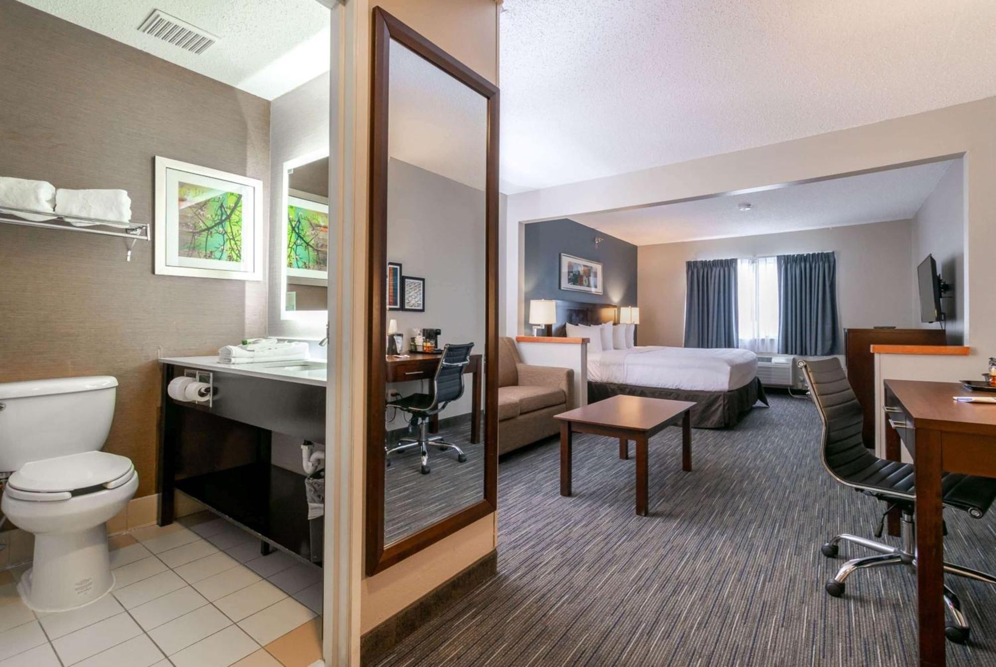 Wingate By Wyndham เกรทฟอลส์ ภายนอก รูปภาพ